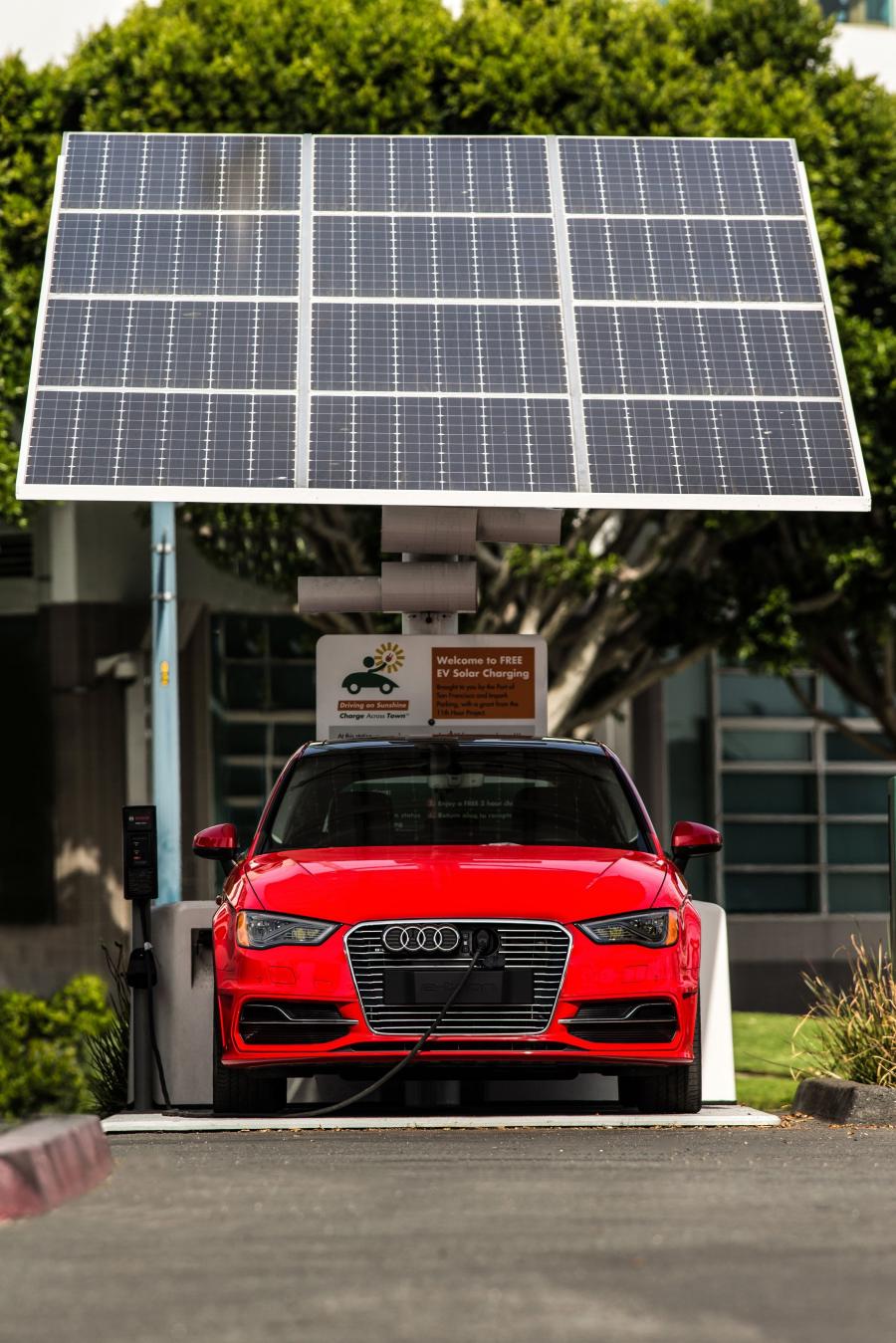  Audi A3 Sportback e-tron (8V) 2015 года  (NA) (фото 5 из 25)